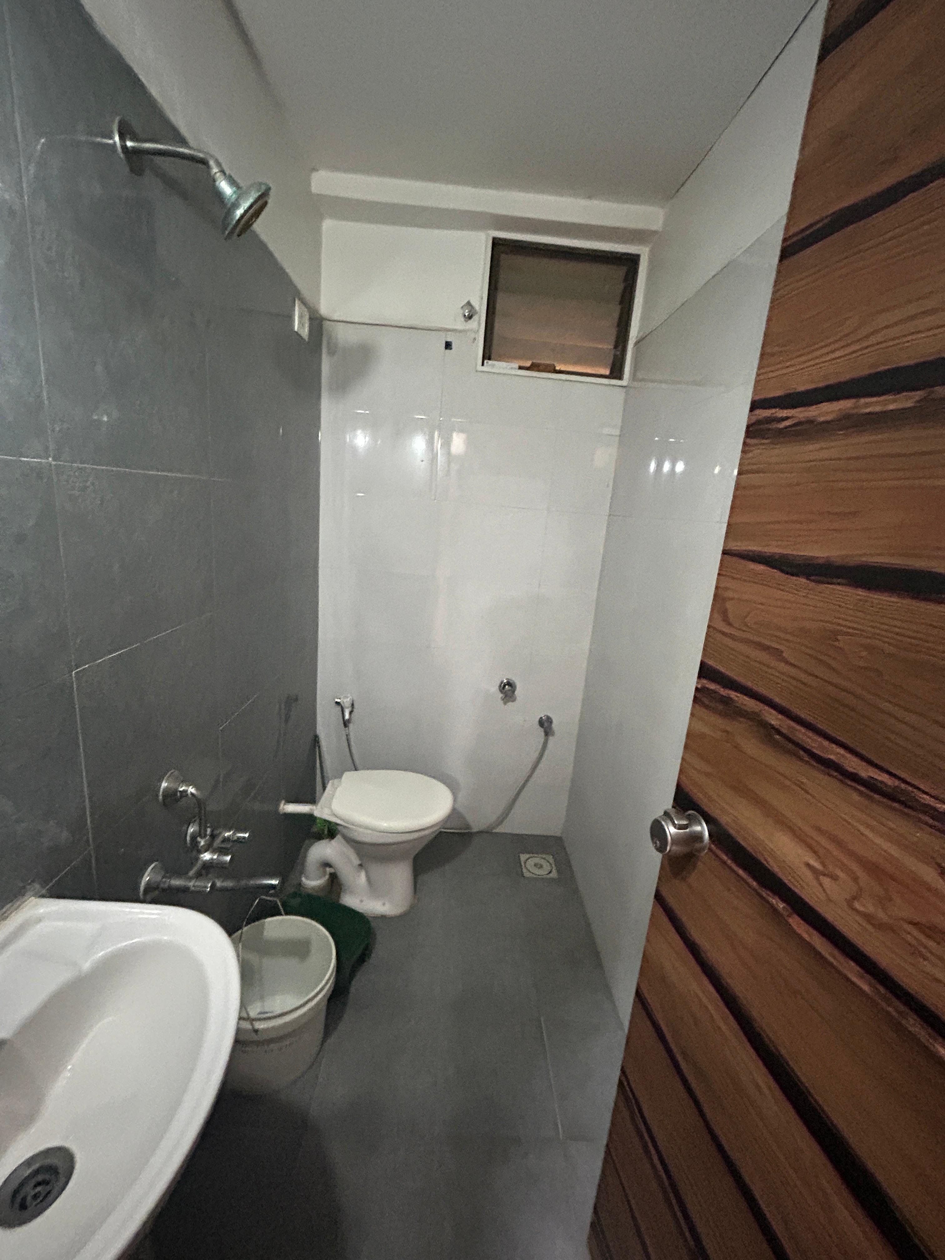 2 BHK 126 Sq. Yards Residential Flat / Appartment for Sale in Jagatpur Ahmedabad - Media 5