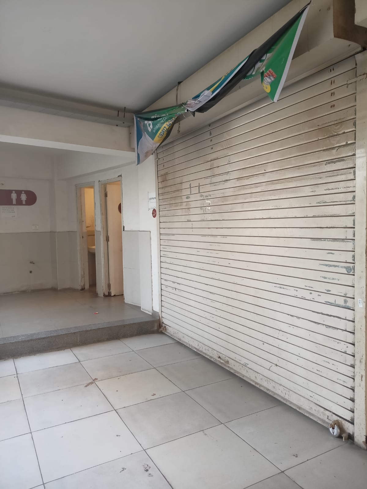 2F 349 Sq. Feet Commercial Showroom for Rent in Shahibaug Ahmedabad - Media 6