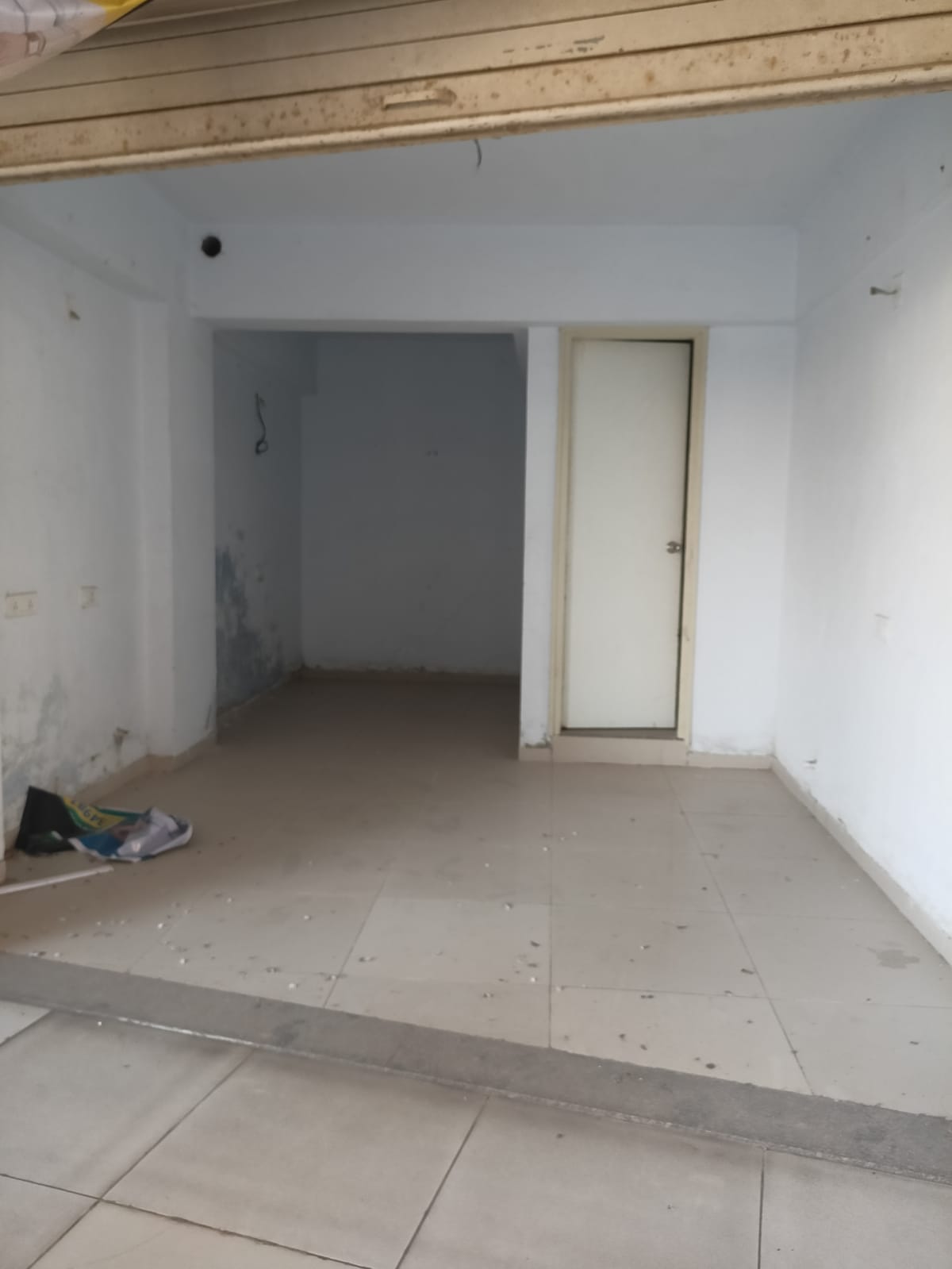 2F 349 Sq. Feet Commercial Showroom for Rent in Shahibaug Ahmedabad - Media 9
