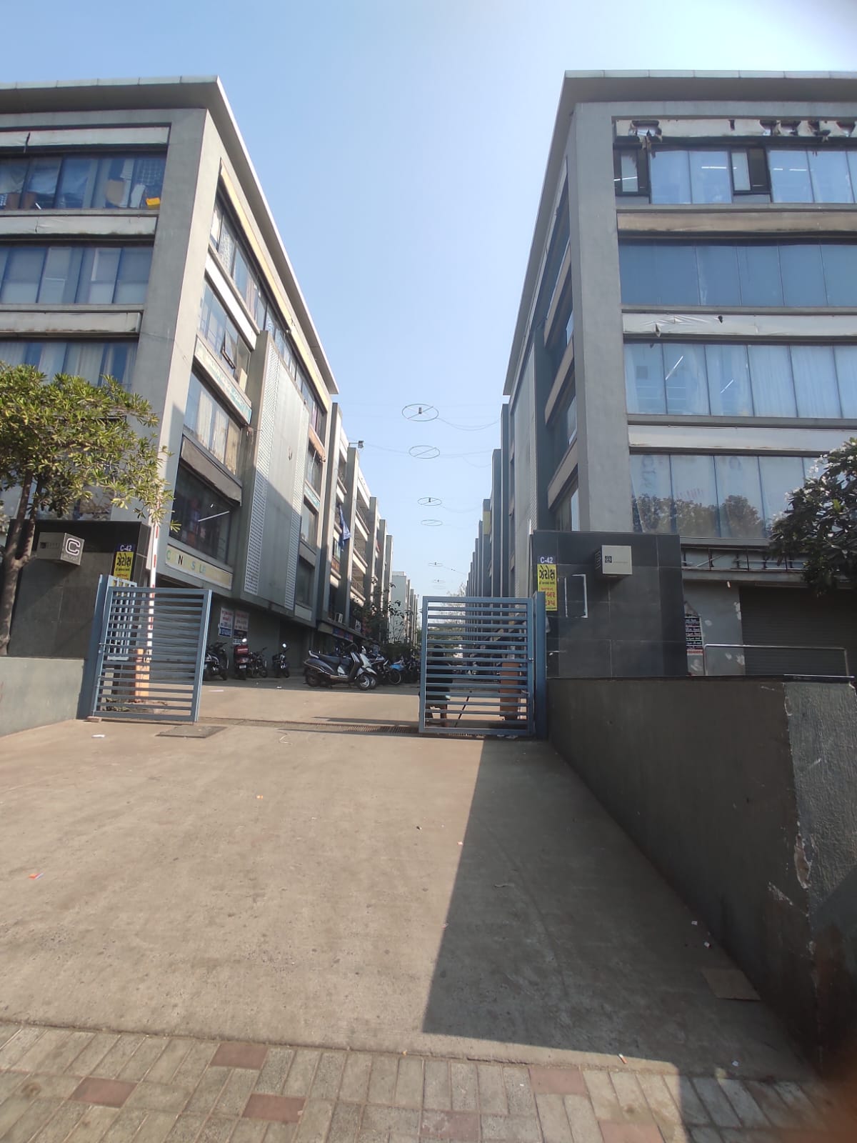 491 Sq. Feet Commercial Office for Sale in Shahibaug Ahmedabad - Media 3
