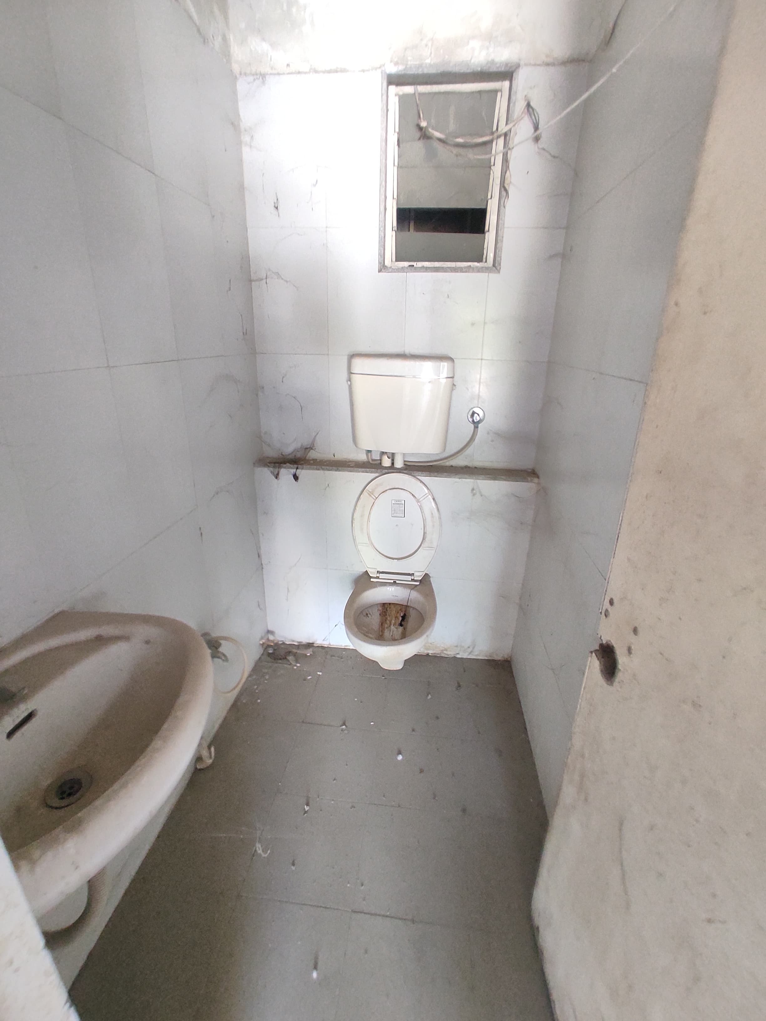 491 Sq. Feet Commercial Office for Sale in Shahibaug Ahmedabad - Media 5