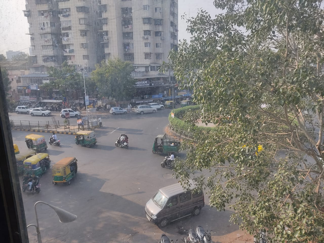 2F 7800 Sq. Feet Commercial Showroom for Sale in Shahibaug Ahmedabad - Media 6