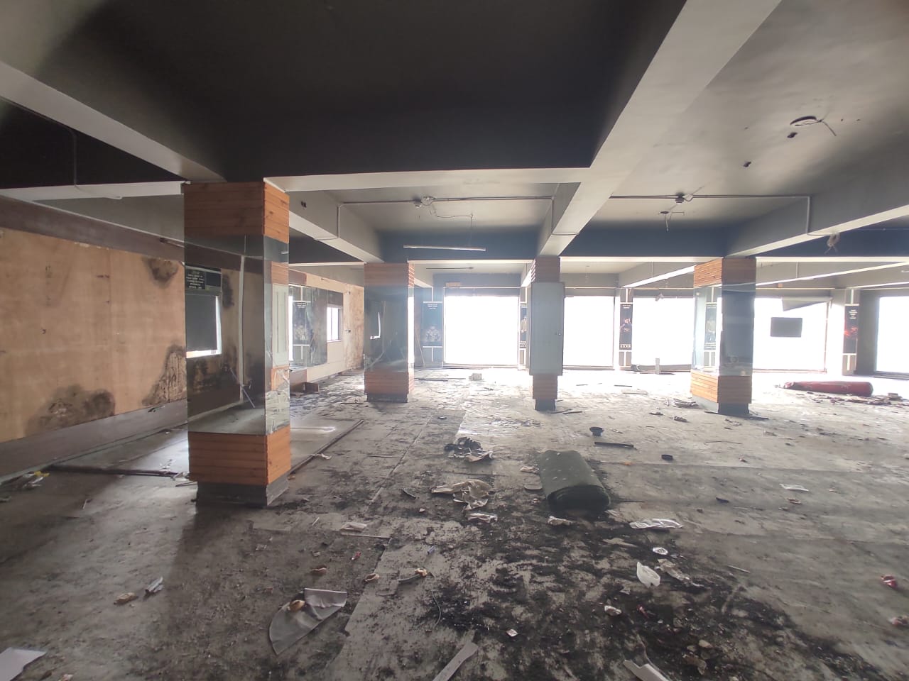 2F 7800 Sq. Feet Commercial Showroom for Sale in Shahibaug Ahmedabad - Media 20