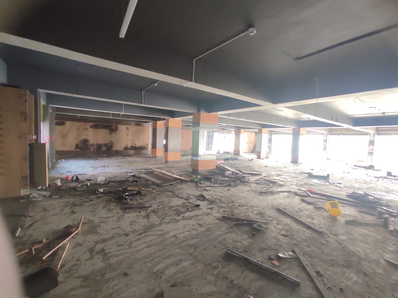 2F 7800 Sq. Feet Commercial Showroom for Sale in Shahibaug Ahmedabad - Media 18