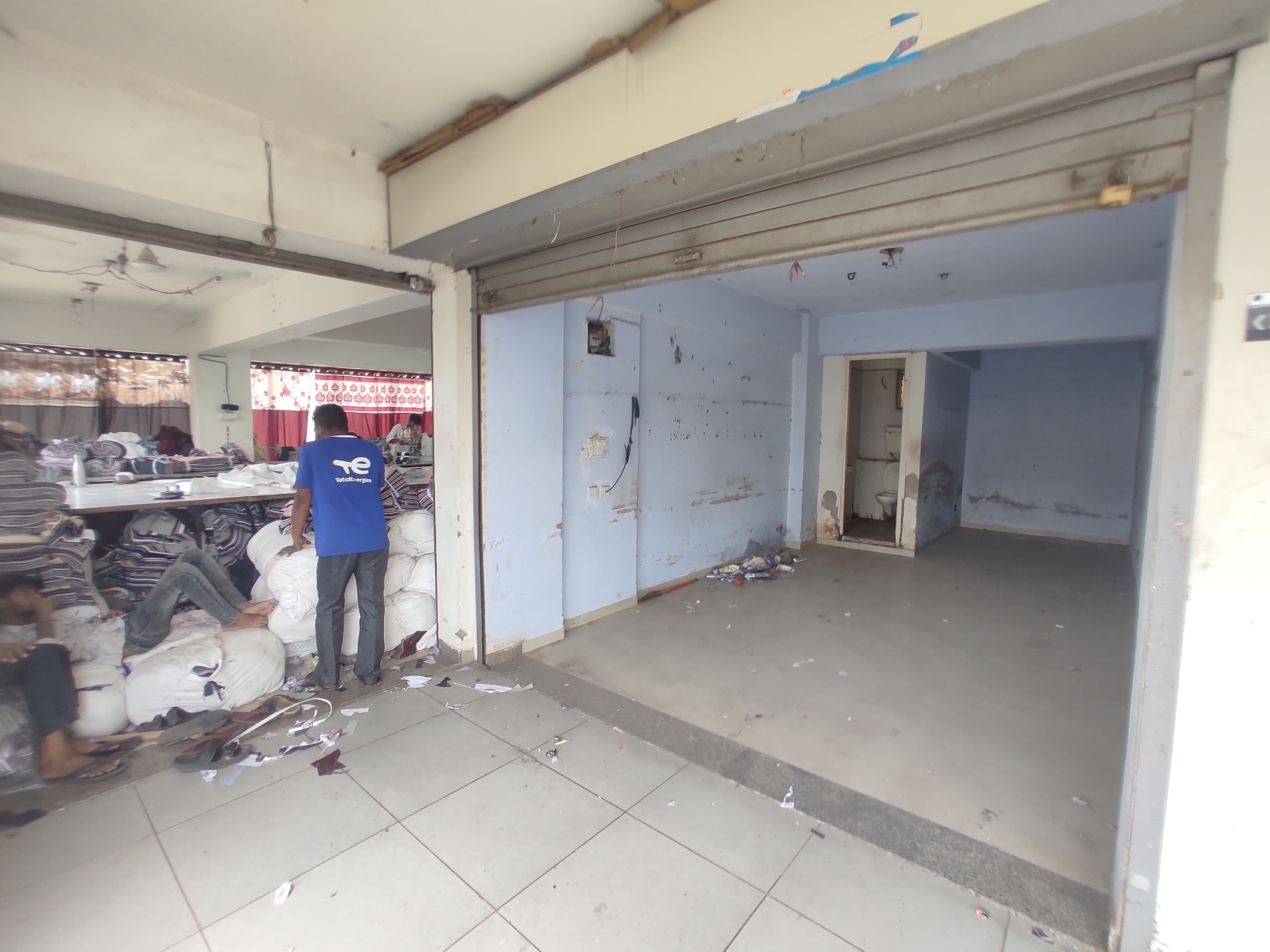 4F 460 Sq. Feet Commercial Shop for Sale in Shahibaug Ahmedabad - Media 10