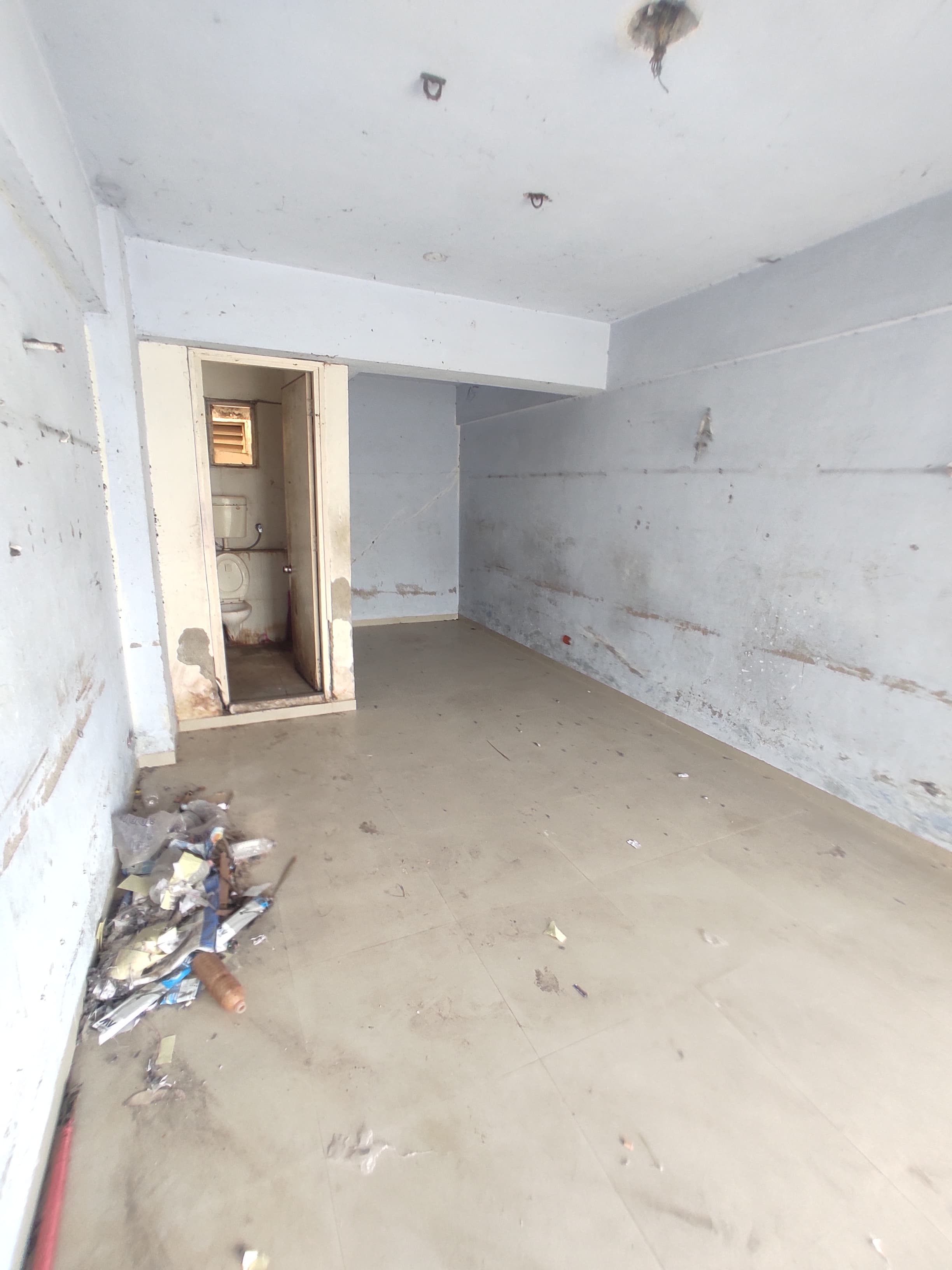 4F 460 Sq. Feet Commercial Shop for Sale in Shahibaug Ahmedabad - Media 11