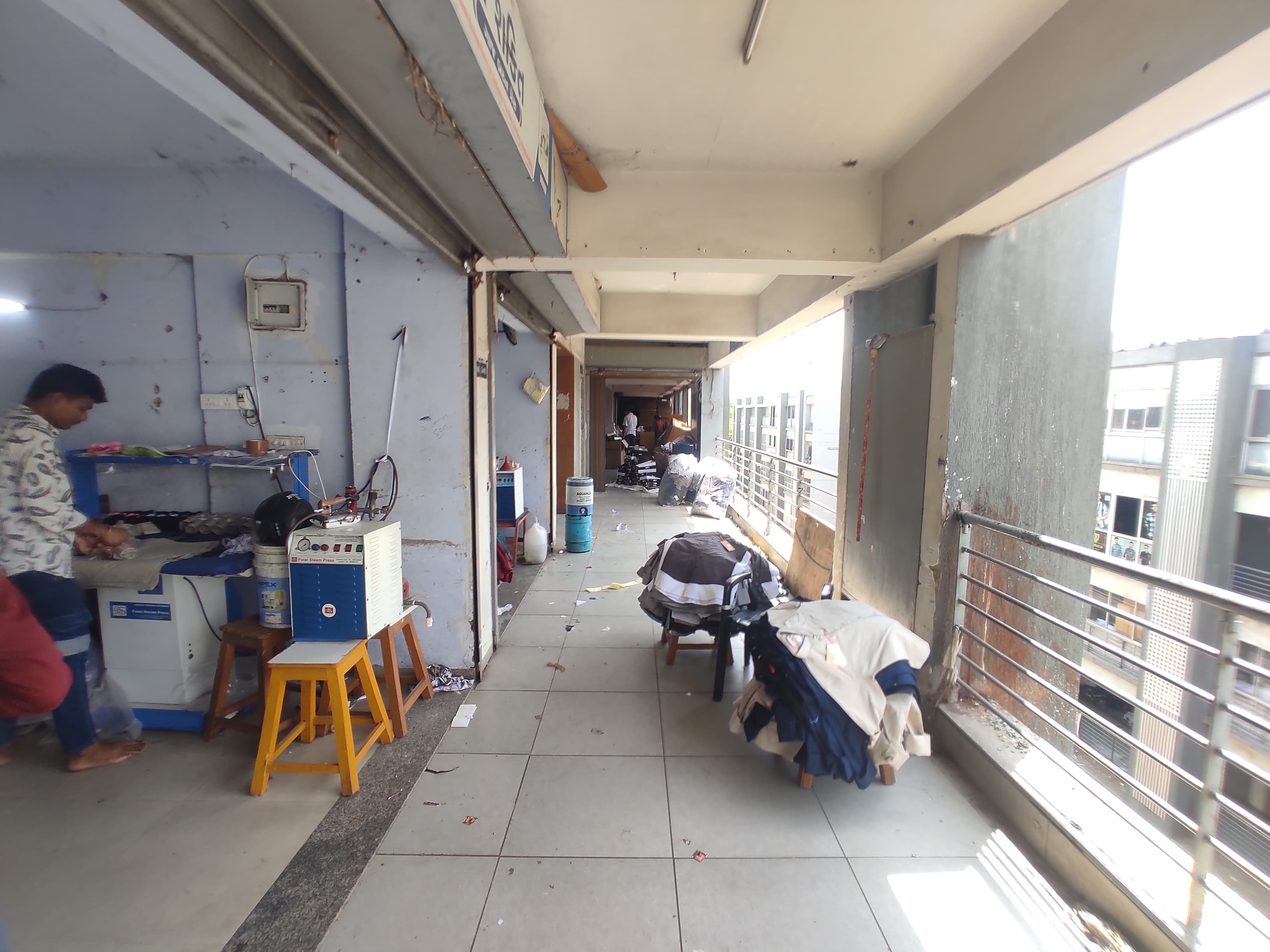 4F 460 Sq. Feet Commercial Shop for Sale in Shahibaug Ahmedabad - Media 3