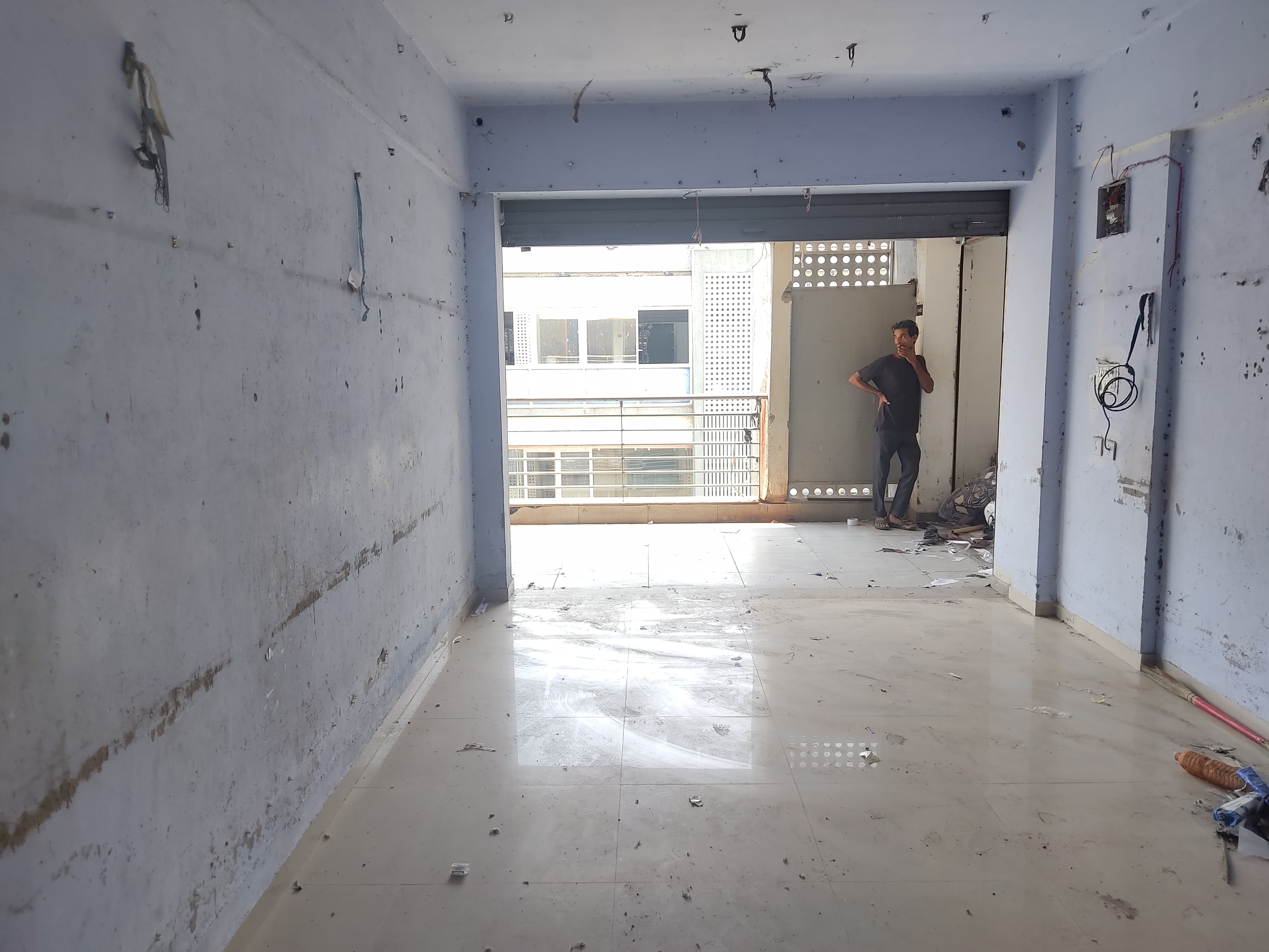 4F 460 Sq. Feet Commercial Shop for Sale in Shahibaug Ahmedabad - Media 15