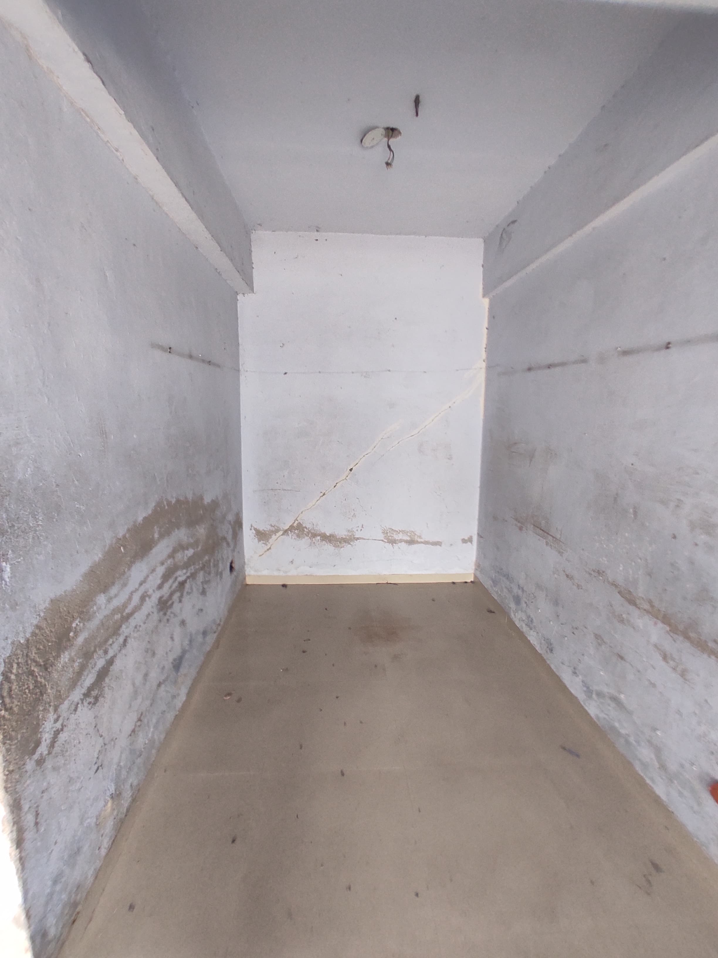 4F 460 Sq. Feet Commercial Shop for Sale in Shahibaug Ahmedabad - Media 13