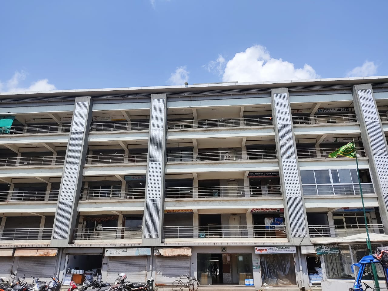 2F 640 Sq. Feet Commercial Showroom for Sale in Shahibaug Ahmedabad - Media 4