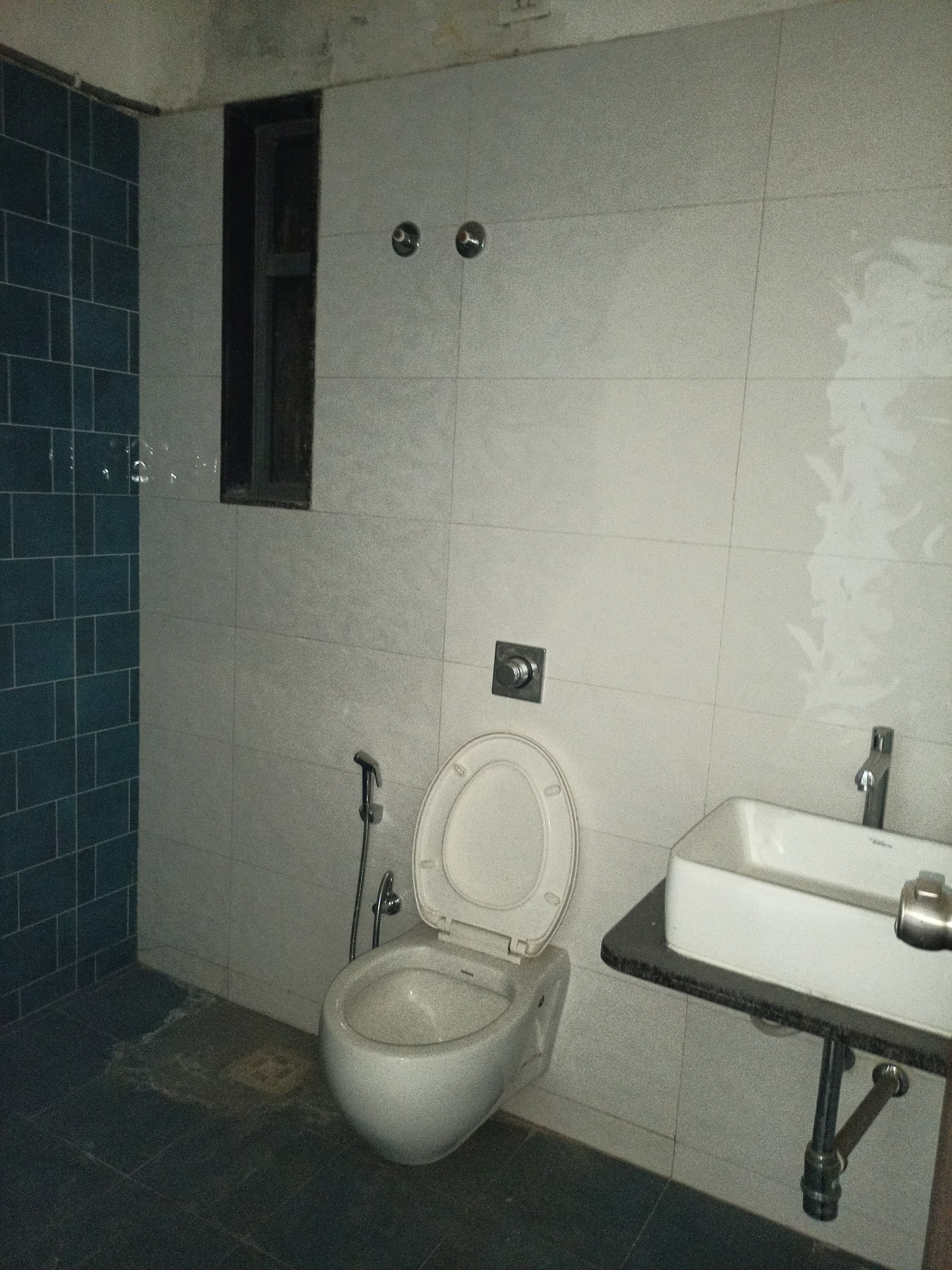 3 BHK 1700 Sq. Feet Residential Flat / Appartment for Sale in Ellisbridge Ahmedabad - Media 10