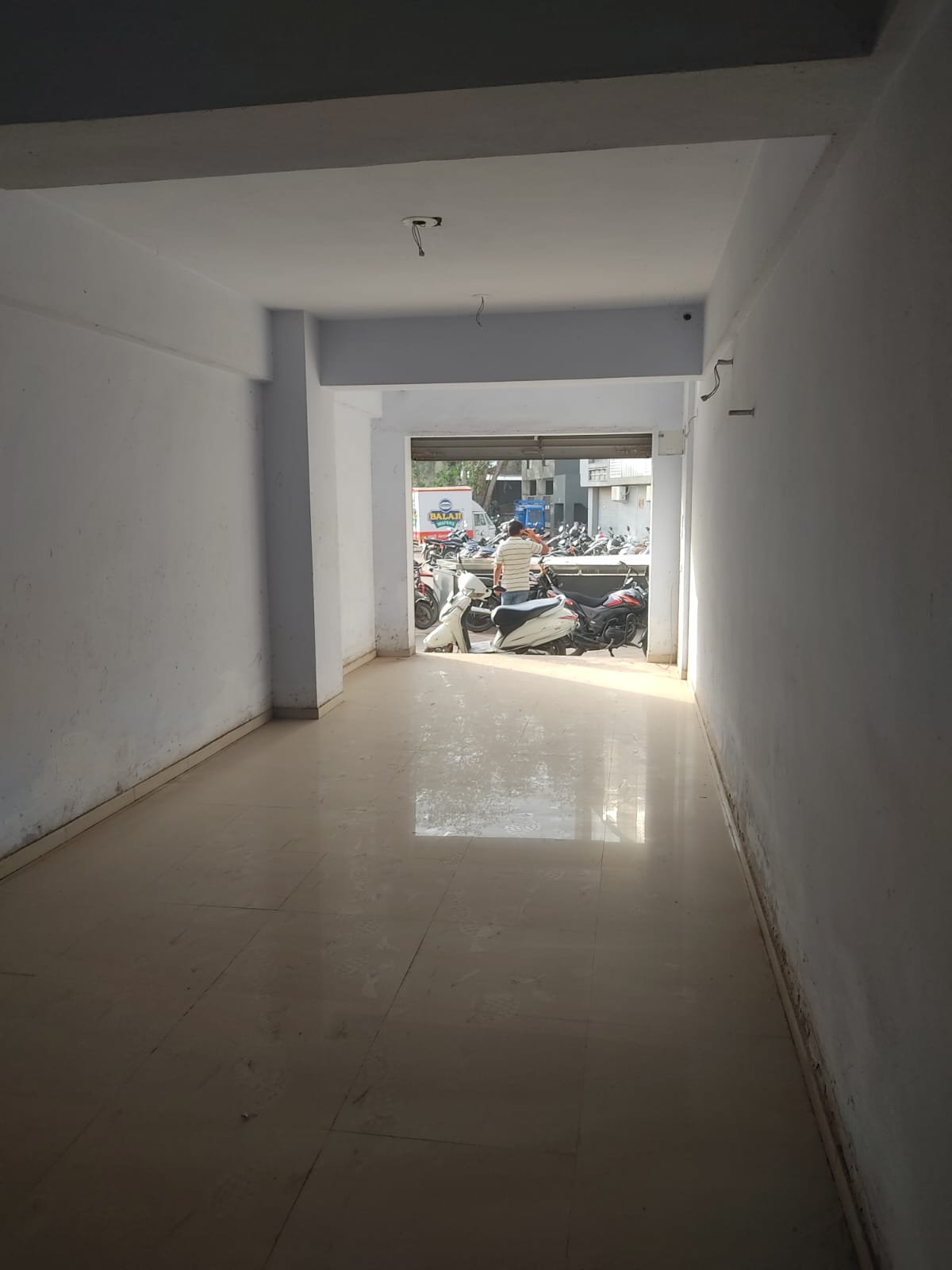 GF 1830 Sq. Feet Commercial Shop for Sale in Shahibaug Ahmedabad - Media 10