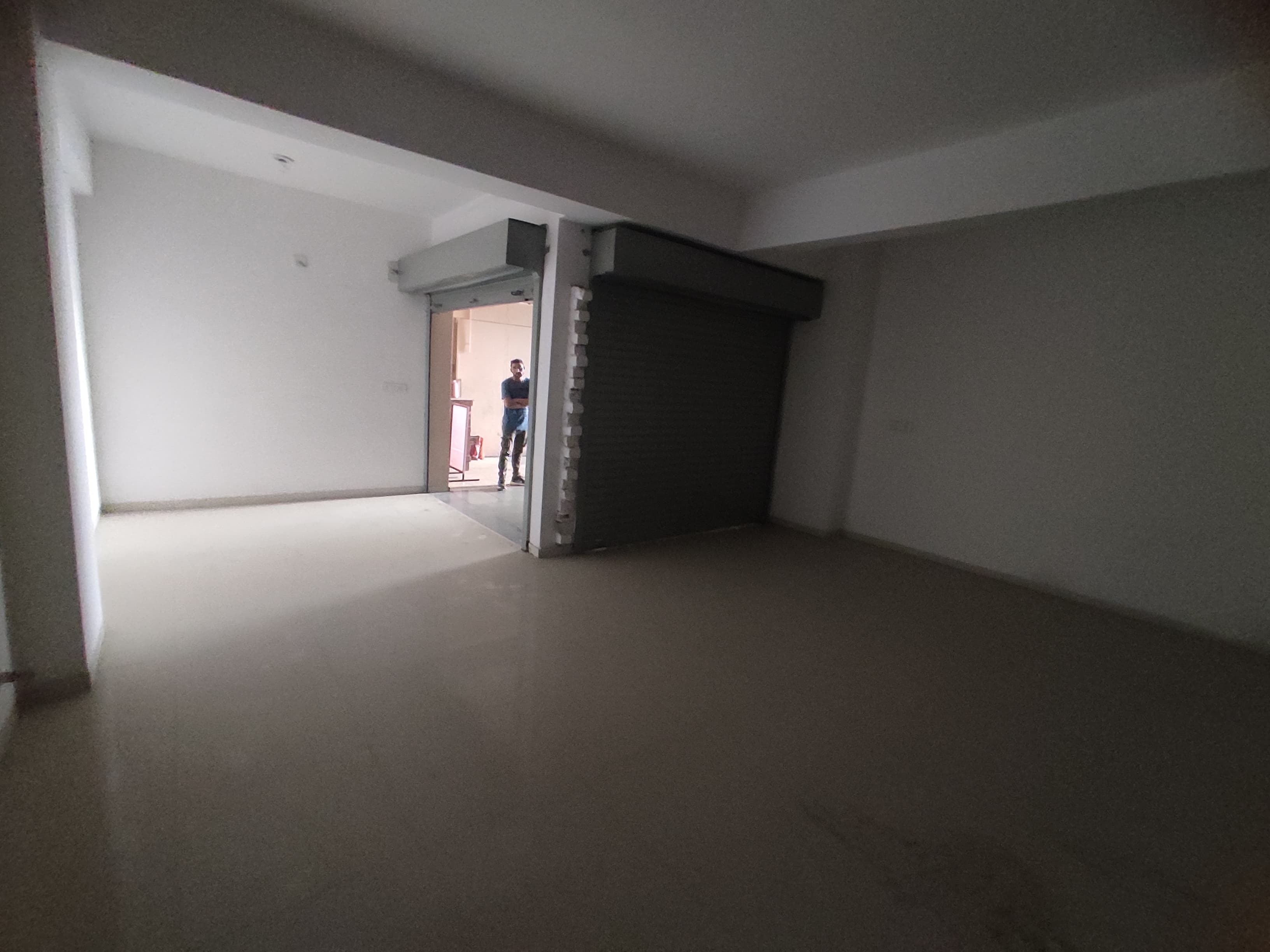 GF 500 Sq. Feet Commercial Showroom for Rent in Shahibaug Ahmedabad