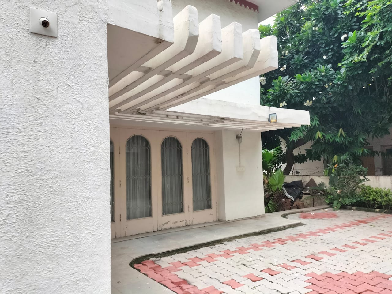 4 BHK 850 Sq. Yards Residential Individual Villa / Bungalow for Rent in Paldi Ahmedabad - Media 3