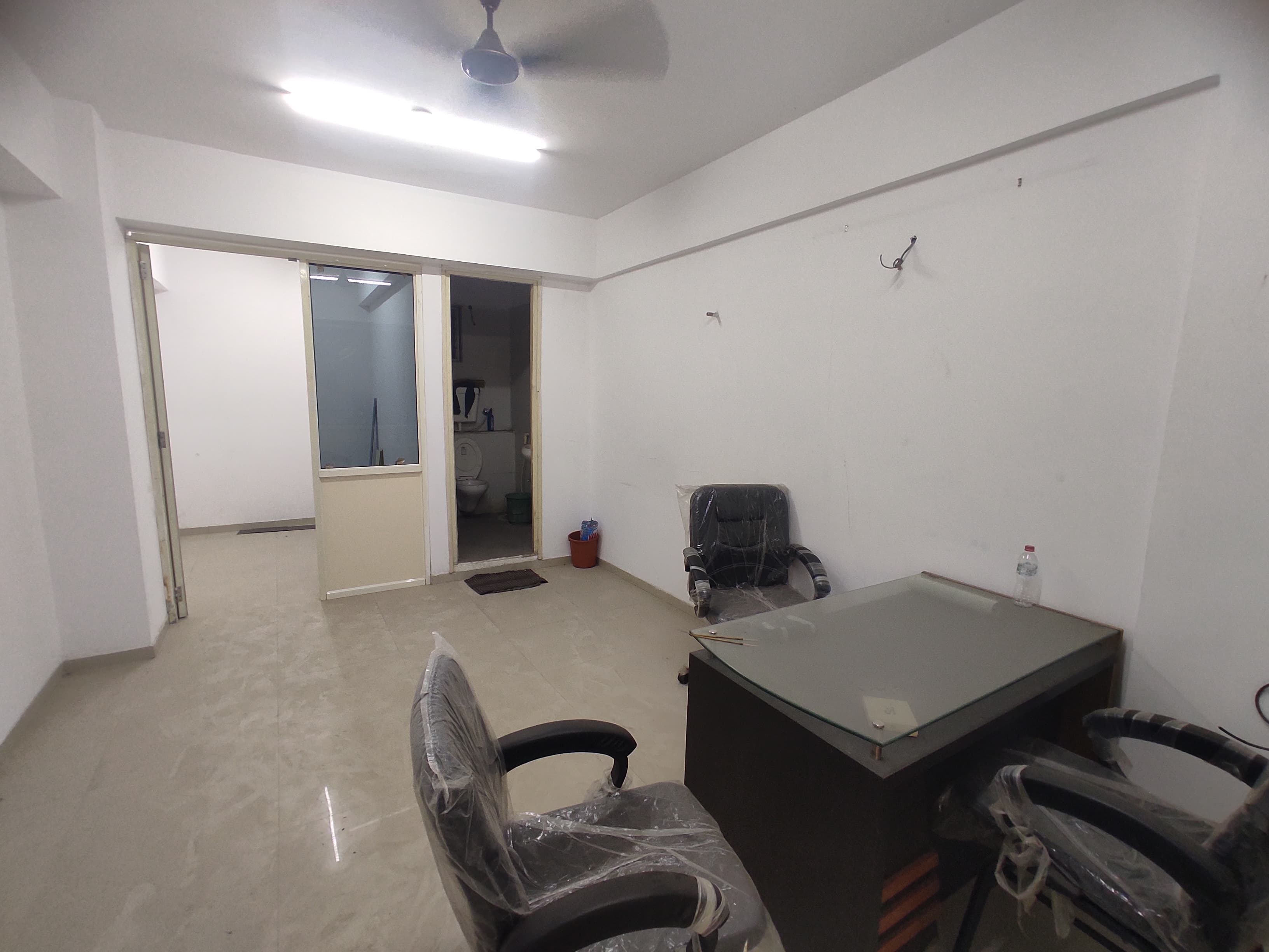 460 Sq. Feet Commercial Office for Rent in Shahibaug Ahmedabad