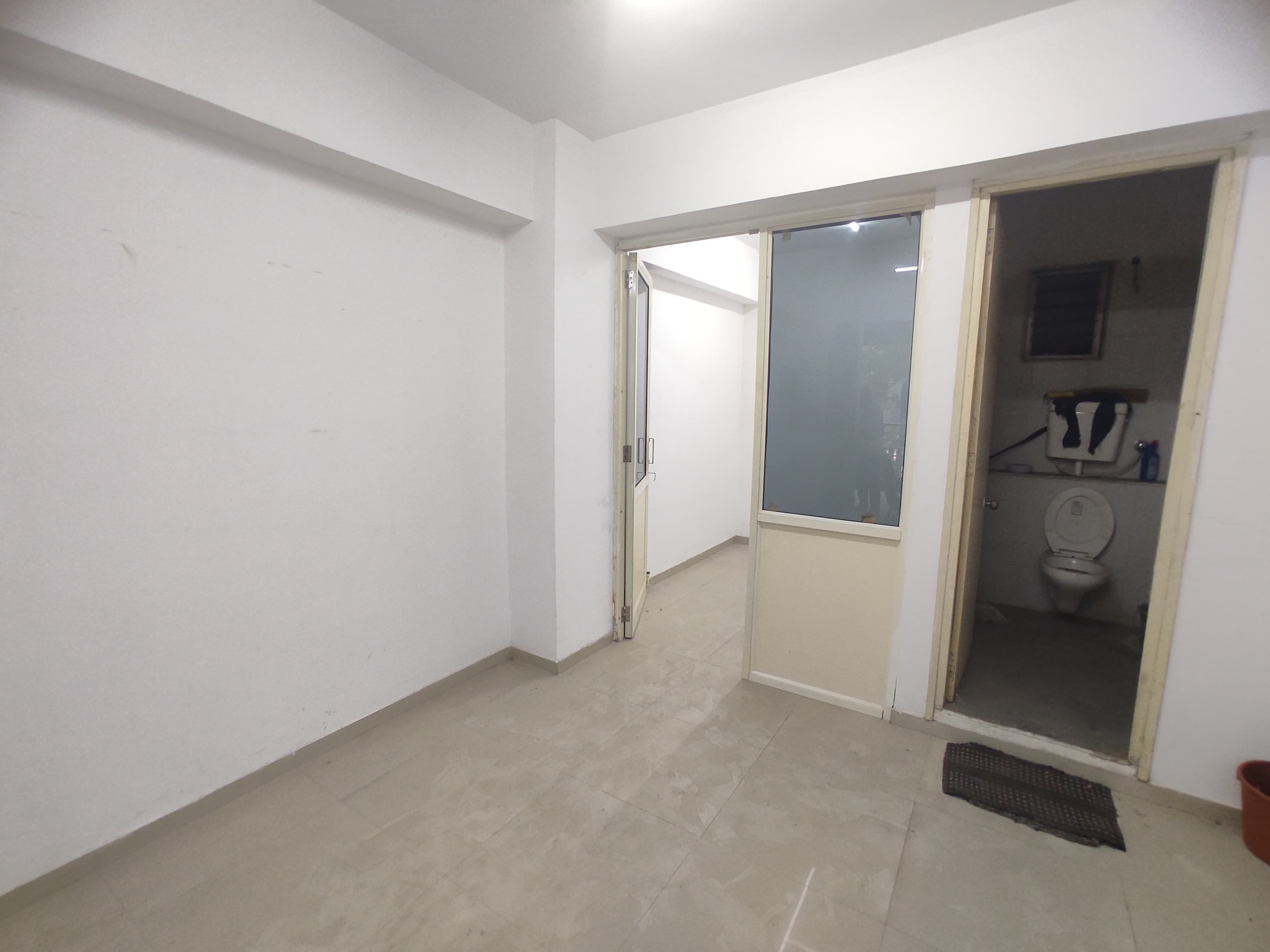 460 Sq. Feet Commercial Office for Rent in Shahibaug Ahmedabad - Media 2