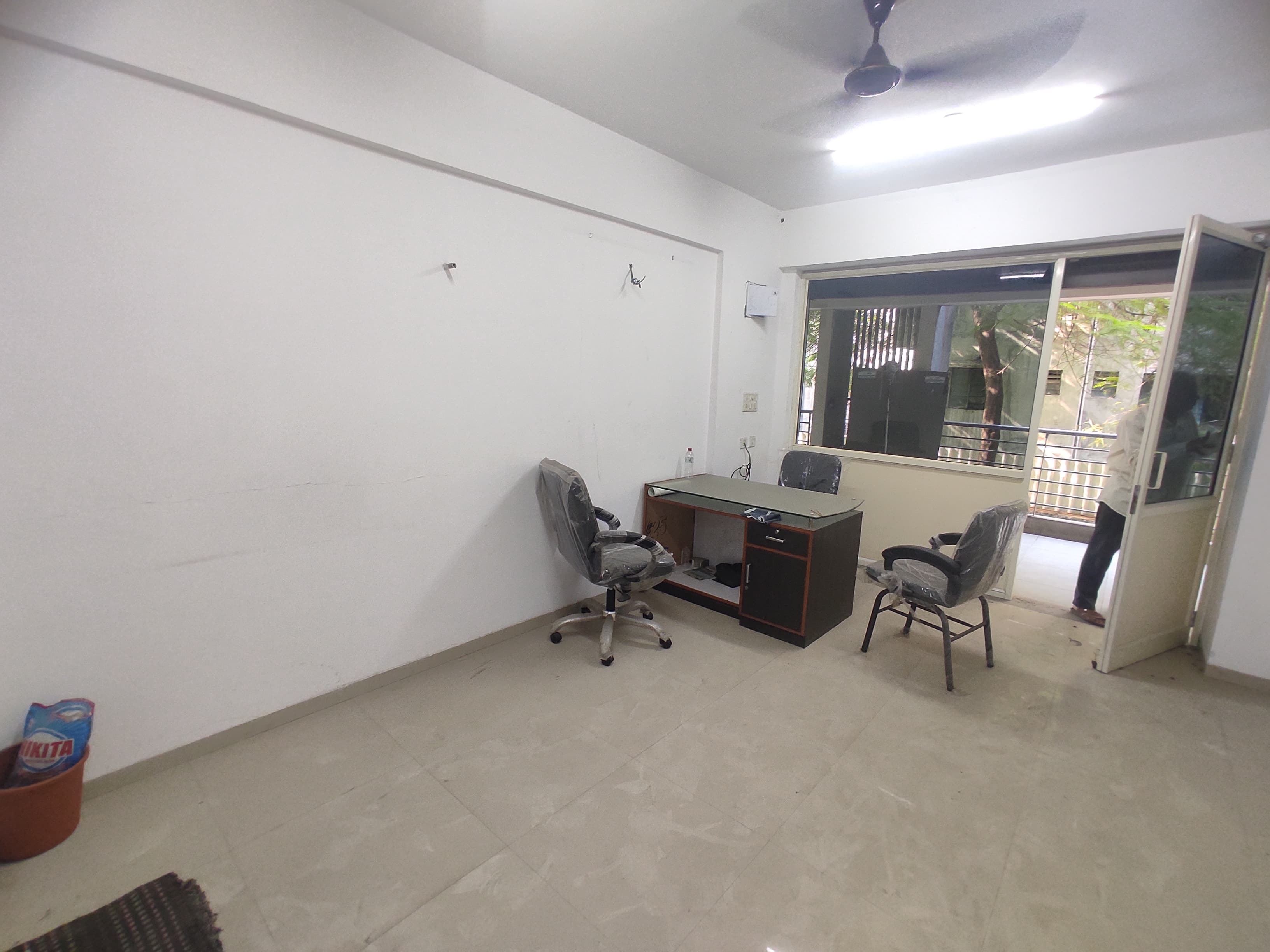 460 Sq. Feet Commercial Office for Rent in Shahibaug Ahmedabad - Media 3