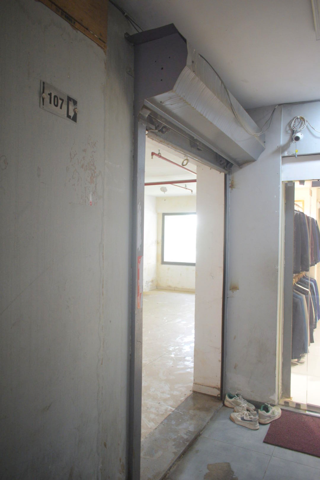 FF 800 Sq. Feet Commercial Shop for Rent in Memnagar/gurukul Ahmedabad - Media 10