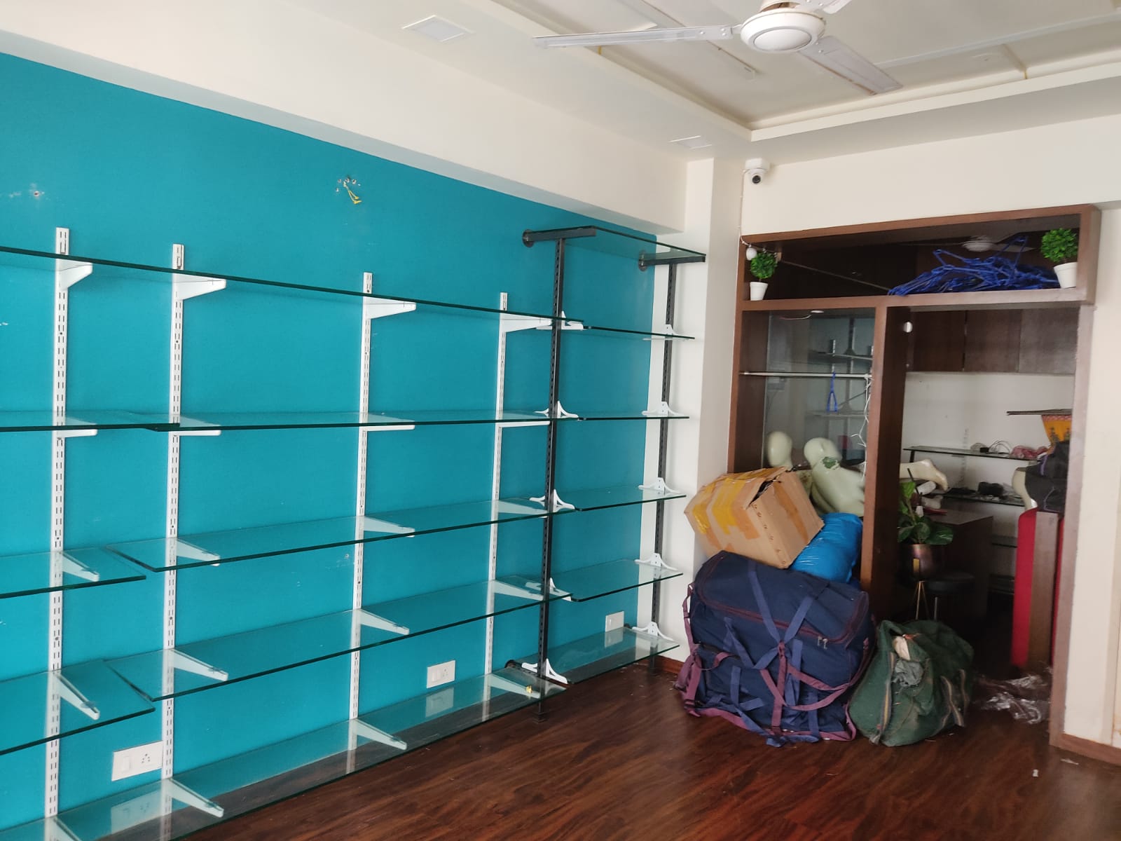 460 Sq. Feet Commercial Office for Sale in Shahibaug Ahmedabad - Media 4