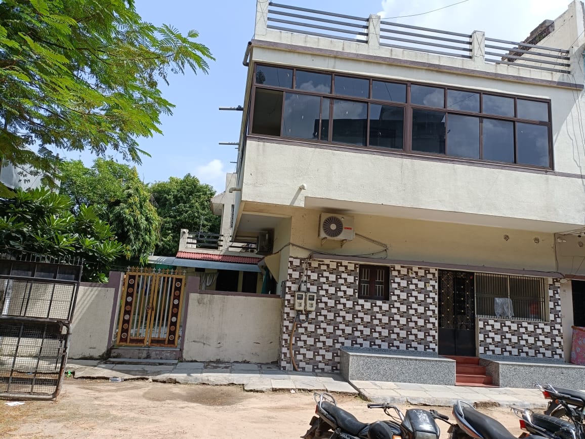 3 BHK 300 Sq. Yards Residential Individual Villa / Bungalow for Sale in Shahibaug Ahmedabad - Media 3