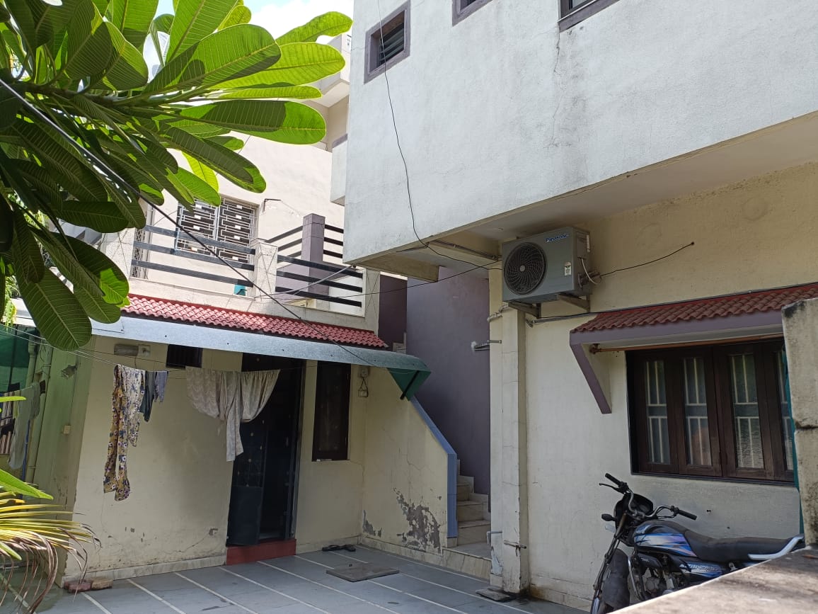 3 BHK 300 Sq. Yards Residential Individual Villa / Bungalow for Sale in Shahibaug Ahmedabad - Media 6