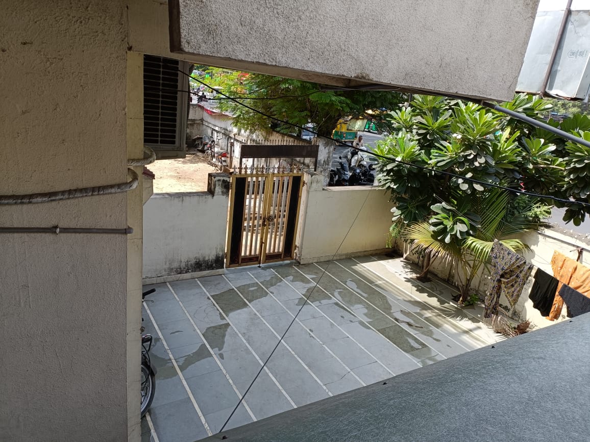 3 BHK 300 Sq. Yards Residential Individual Villa / Bungalow for Sale in Shahibaug Ahmedabad - Media 8