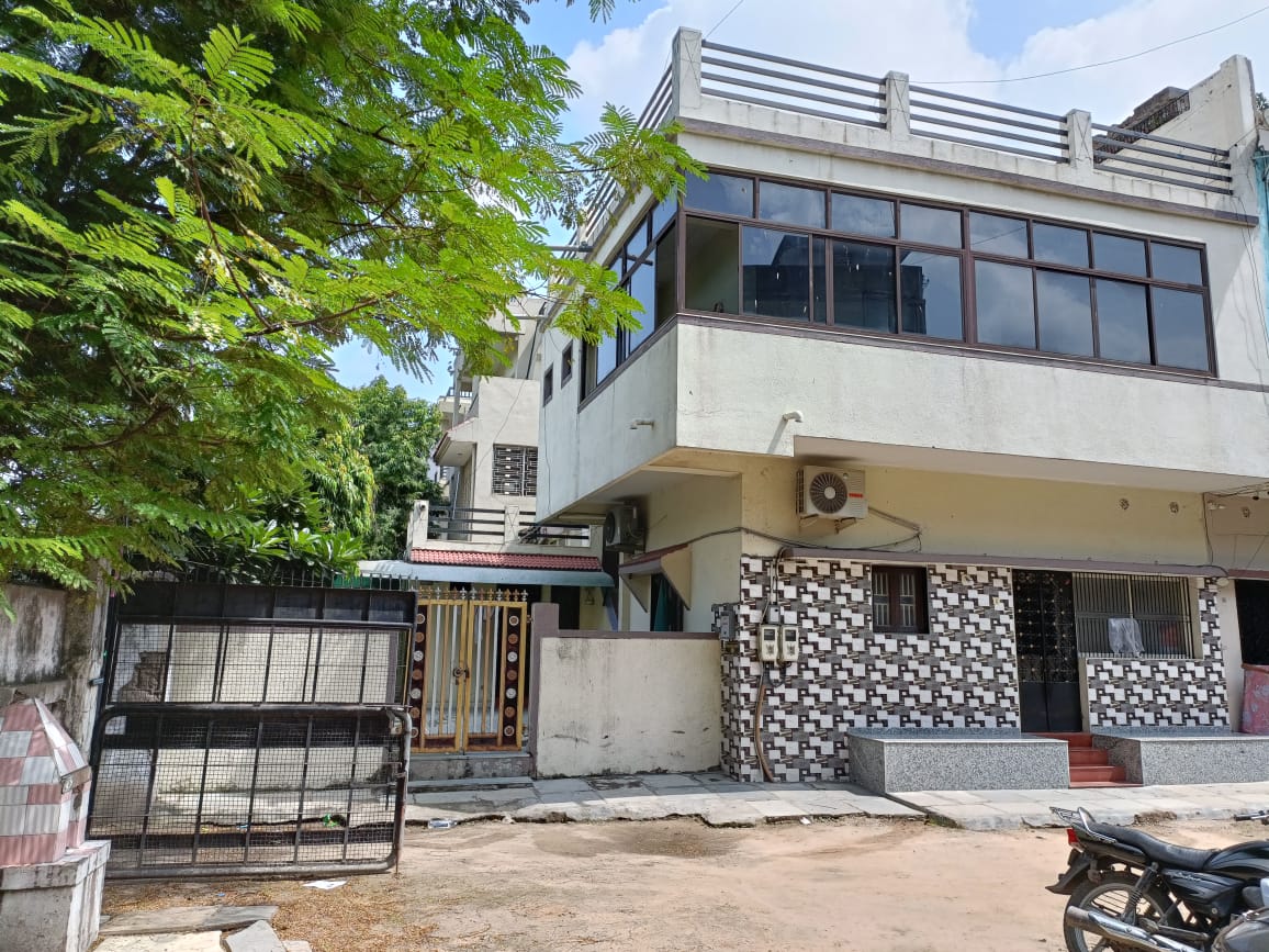4 BHK 528 Sq. Yards Residential Flat / Appartment for Sale in Shahibaug Ahmedabad