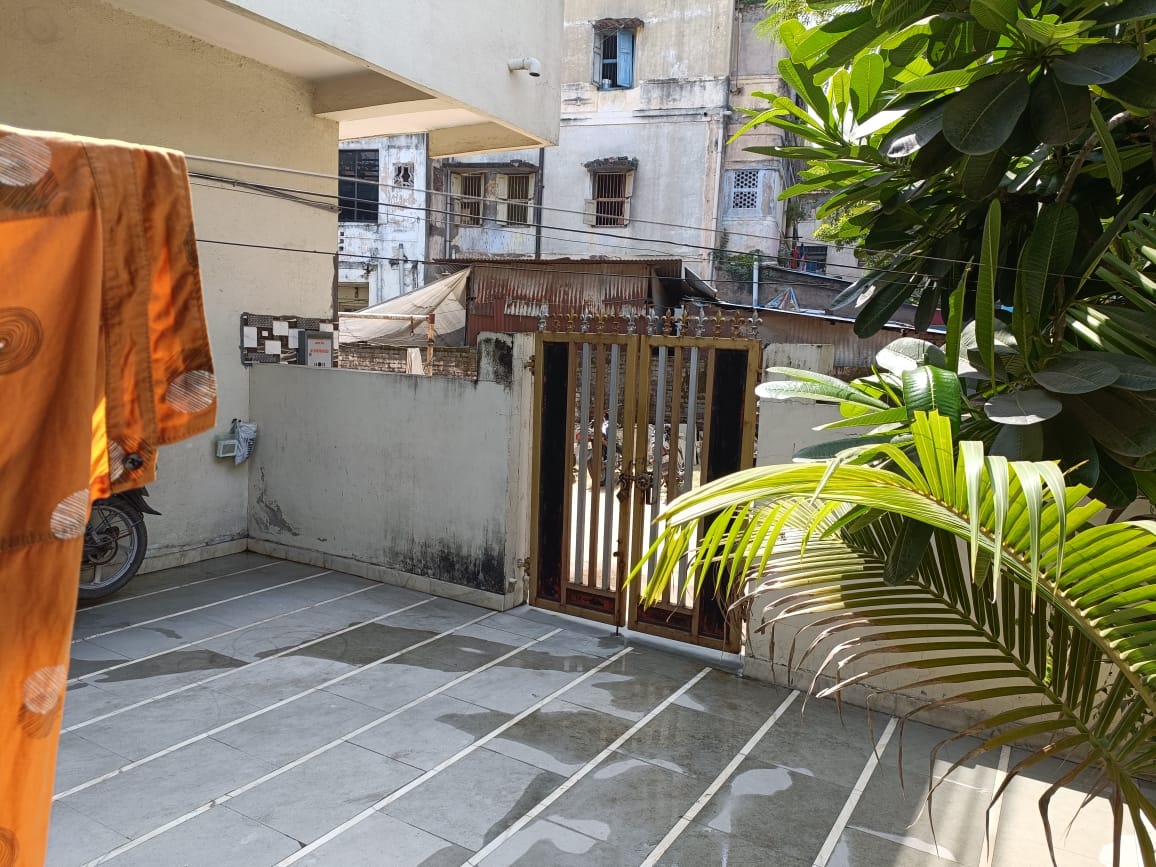 4 BHK 528 Sq. Yards Residential Flat / Appartment for Sale in Shahibaug Ahmedabad - Media 5