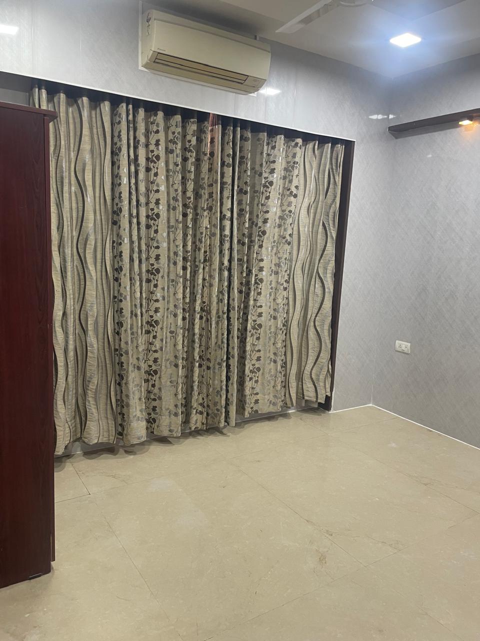 3 BHK 1800 Sq. Feet Residential Flat / Appartment for Rent in Bodakdev Ahmedabad - Media 11