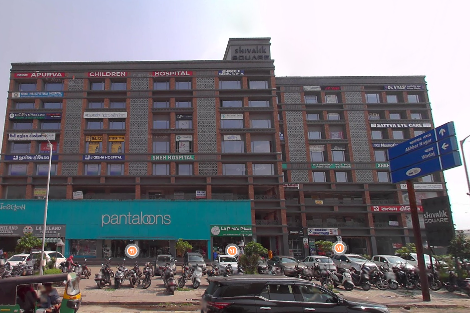 FF 1408 Sq. Feet Commercial Showroom for Sale in Old Vadaj Ahmedabad - Media 5