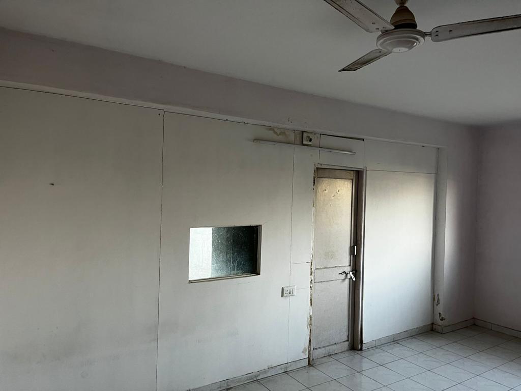 3 BHK 222 Sq. Yards Residential Flat / Appartment for Sale in Shahibaug Ahmedabad - Media 5
