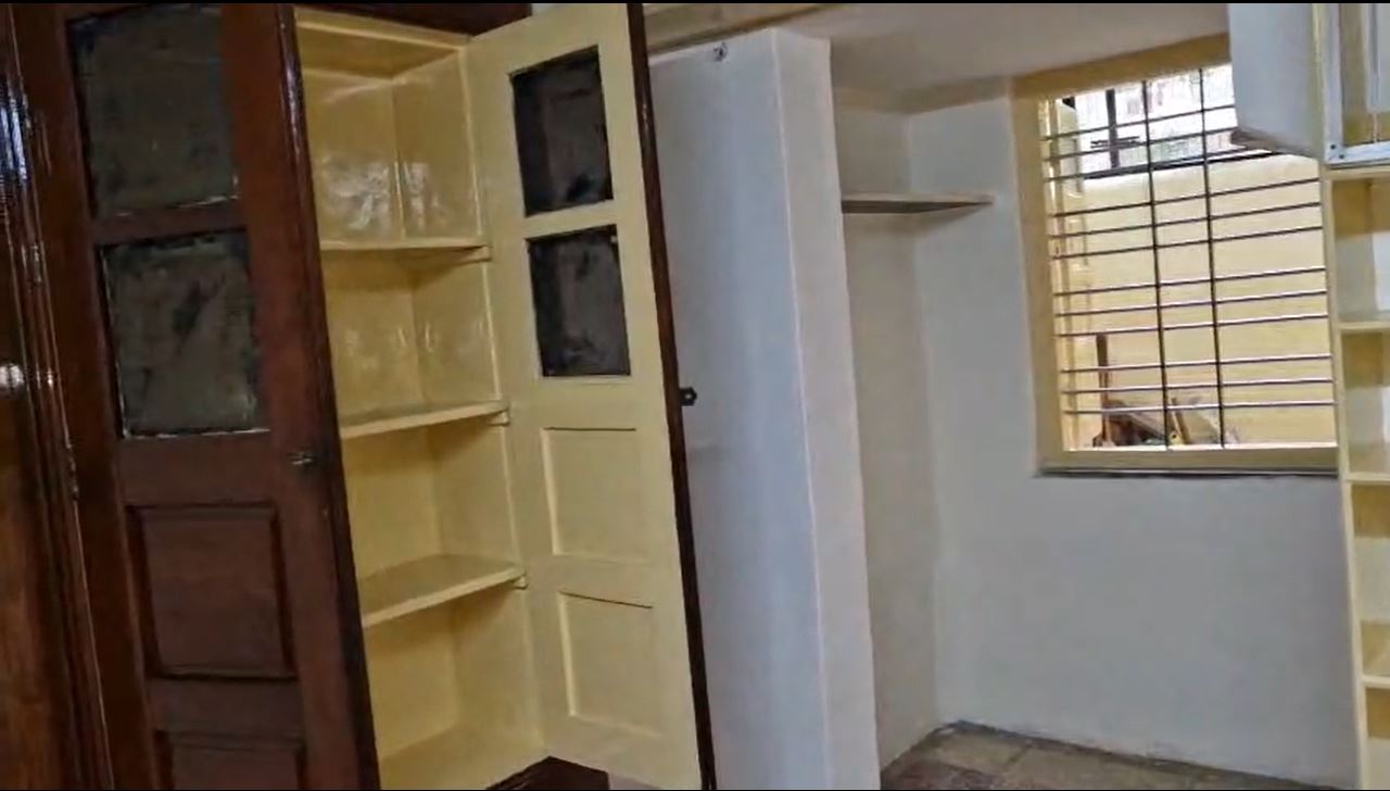 2 BHK 200 Sq. Yards Residential Tenament for Sale in Shahibaug Ahmedabad - Media 9