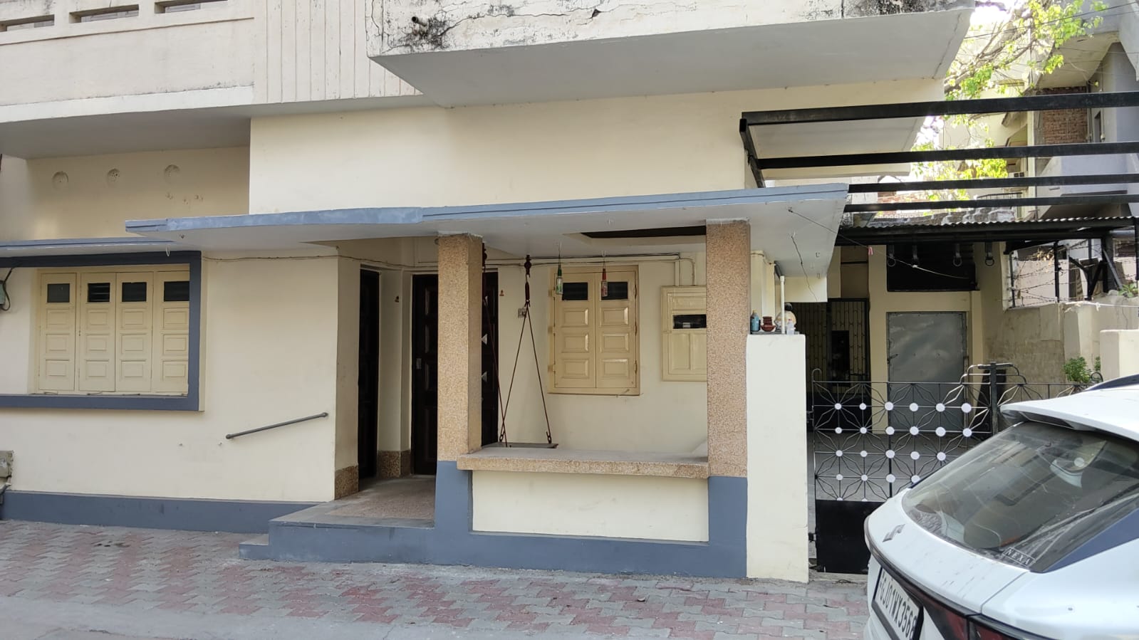 2 BHK 200 Sq. Yards Residential Tenament for Sale in Shahibaug Ahmedabad