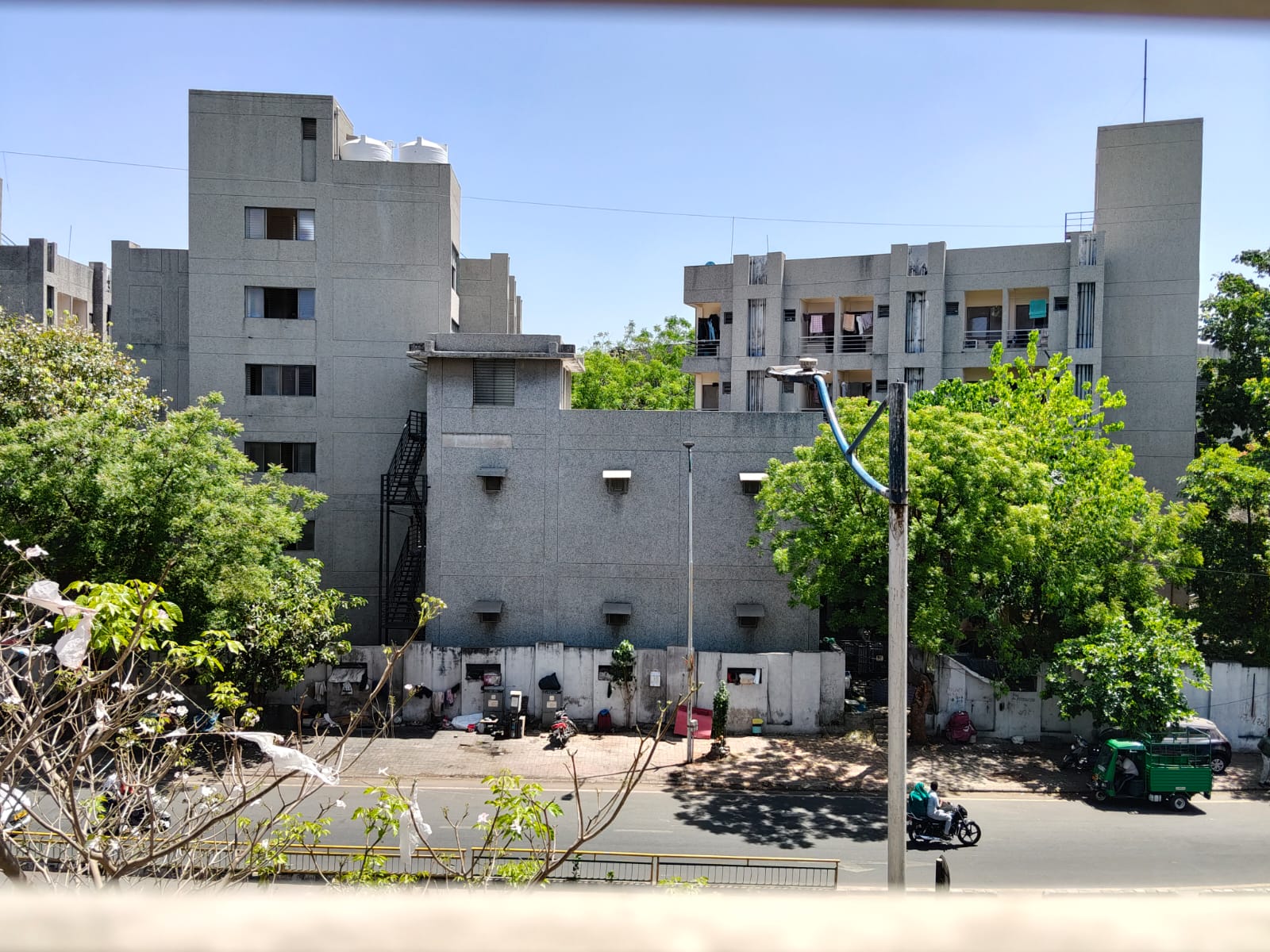 2F 543 Sq. Feet Commercial Shop for Rent in Shahibaug Ahmedabad - Media 4