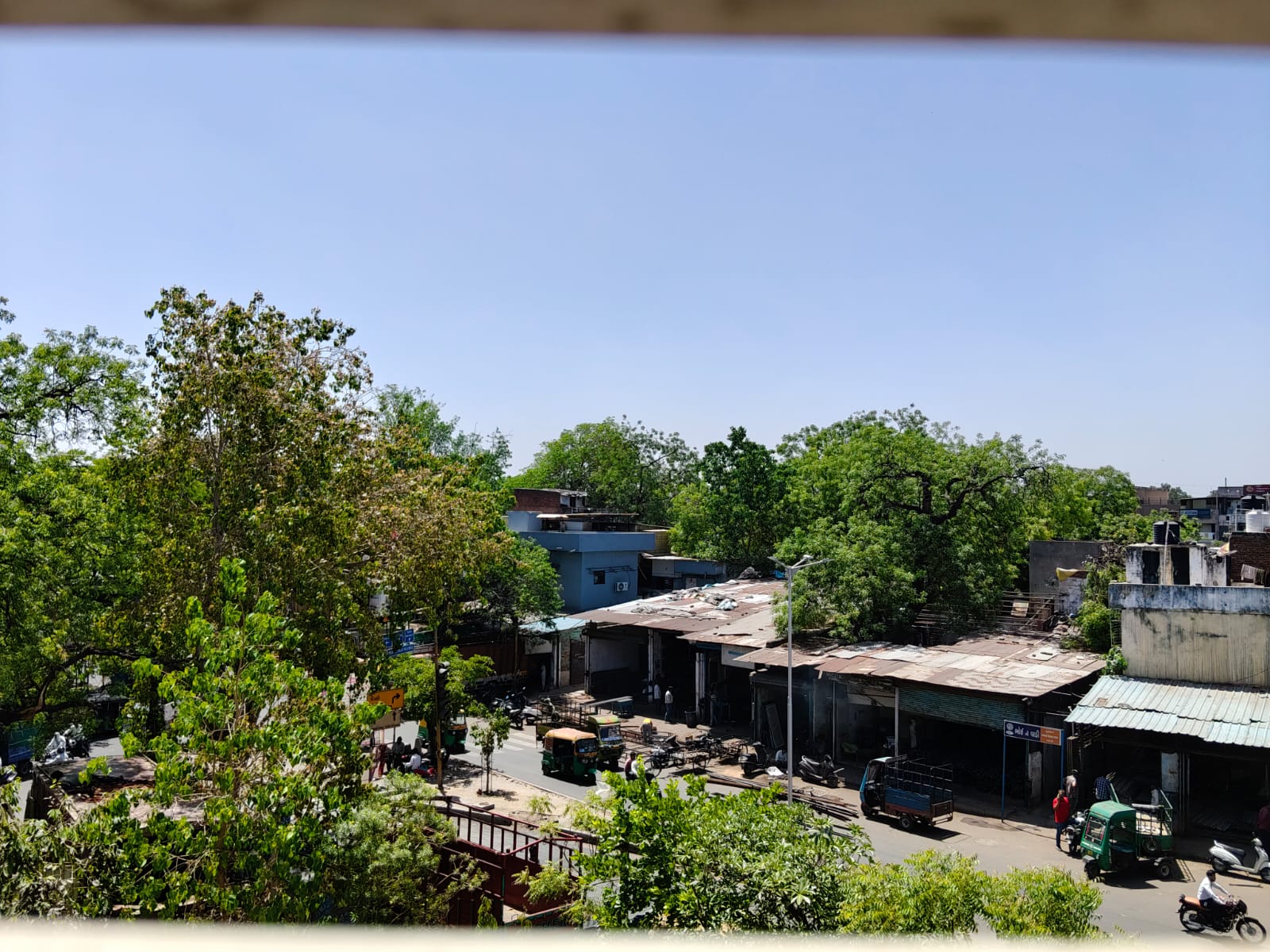 2F 543 Sq. Feet Commercial Shop for Sale in Shahibaug Ahmedabad - Media 5