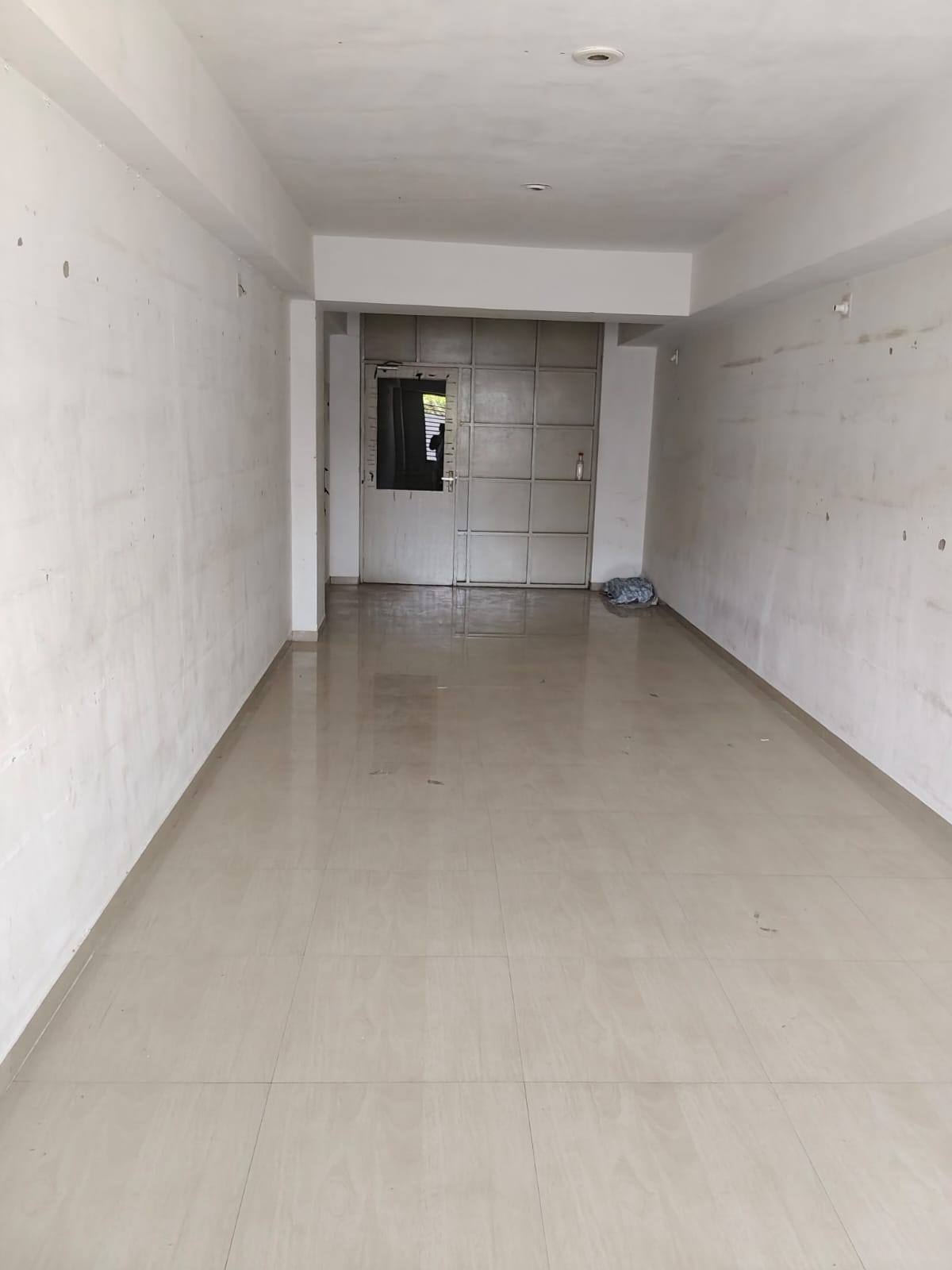 2F 543 Sq. Feet Commercial Shop for Sale in Shahibaug Ahmedabad - Media 6