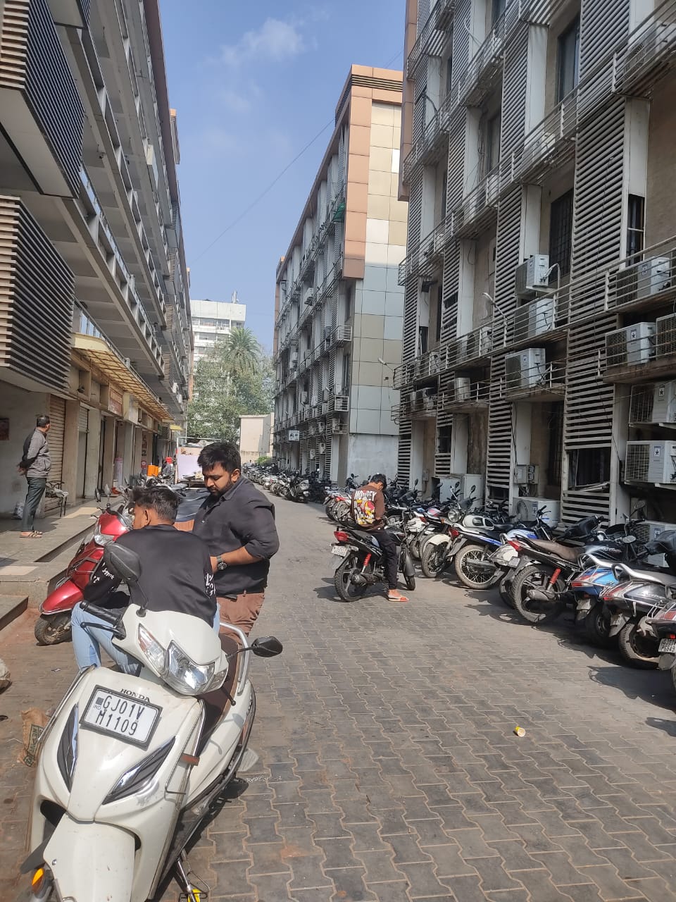 2F 669 Sq. Feet Commercial Pre-leased Offices for Sale in Shahibaug Ahmedabad - Media 17