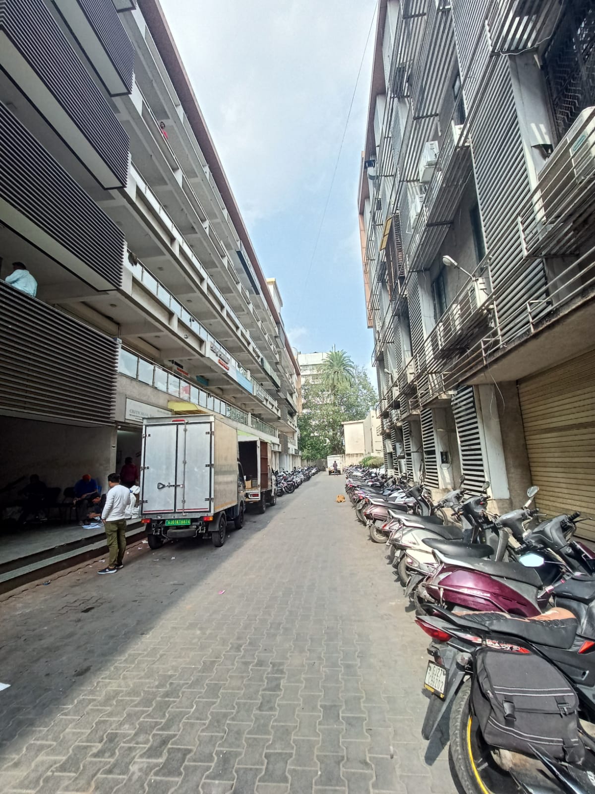 2F 669 Sq. Feet Commercial Pre-leased Offices for Sale in Shahibaug Ahmedabad - Media 6