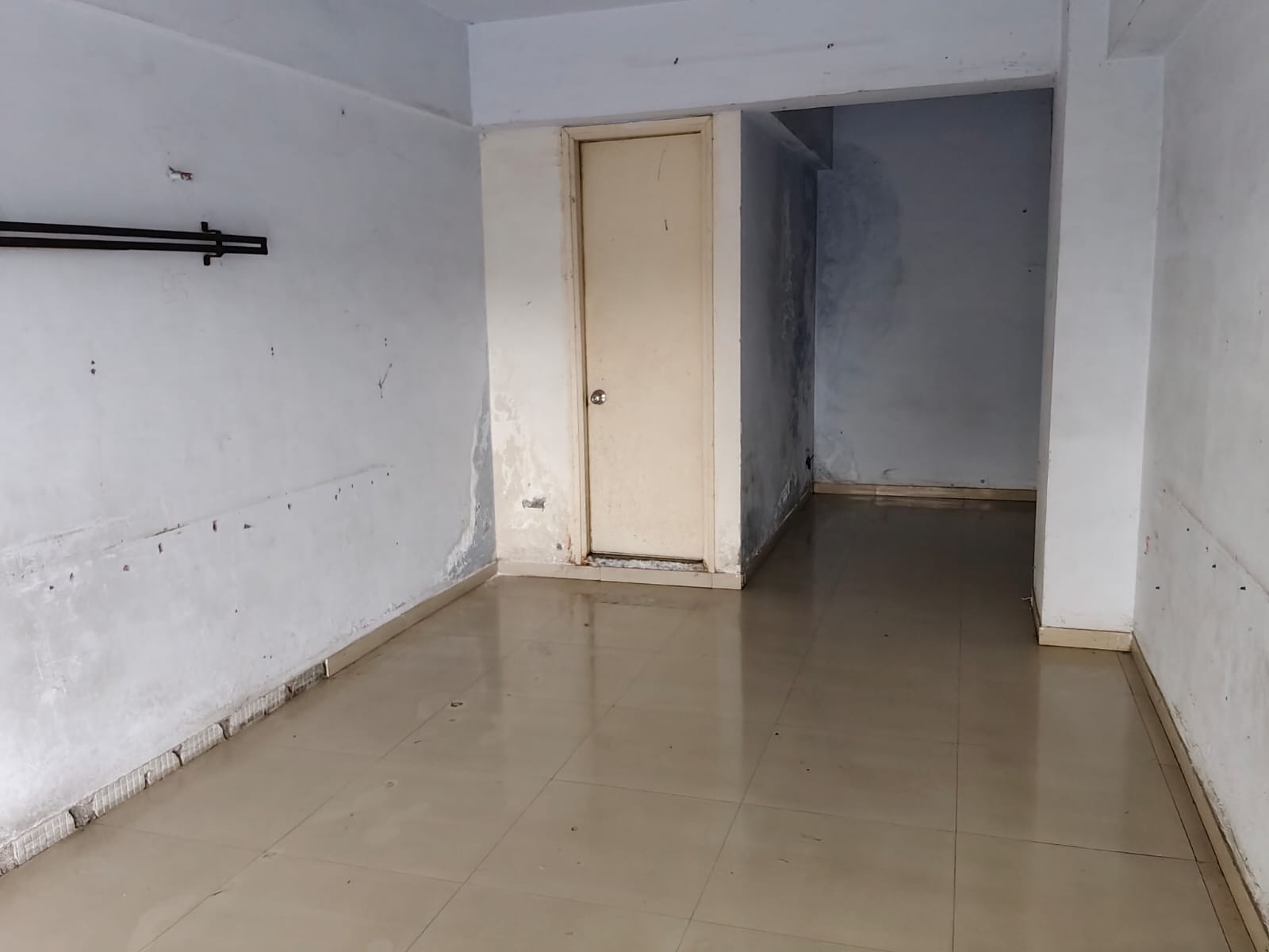 2F 456 Sq. Feet Commercial Office for Sale in Shahibaug Ahmedabad - Media 8