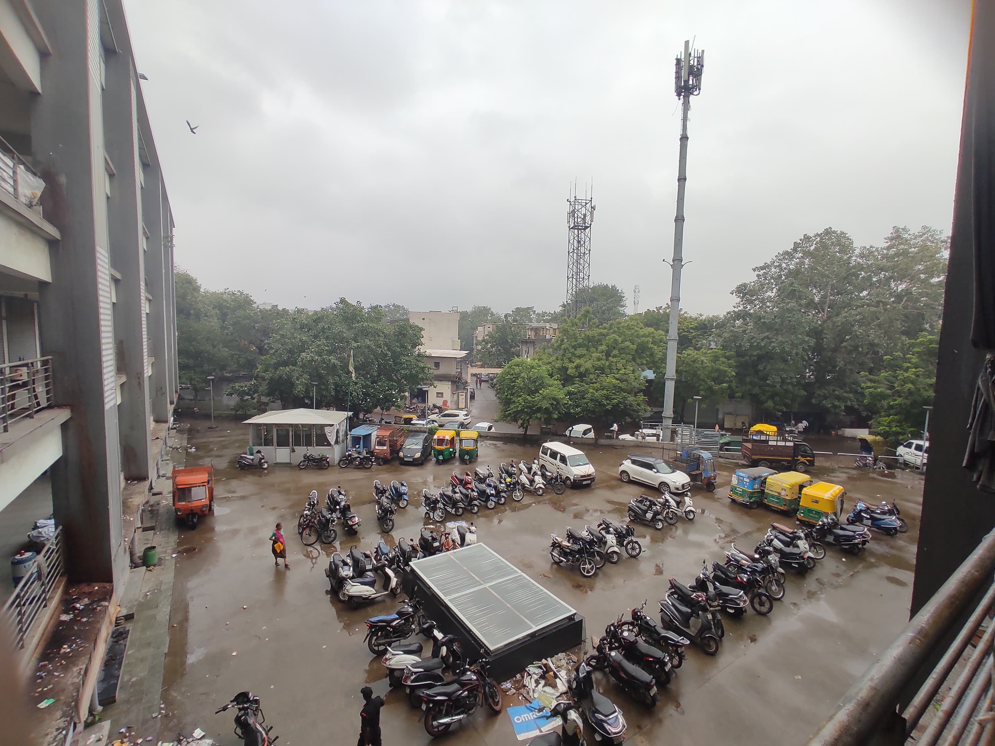 2F 456 Sq. Feet Commercial Office for Sale in Shahibaug Ahmedabad - Media 2